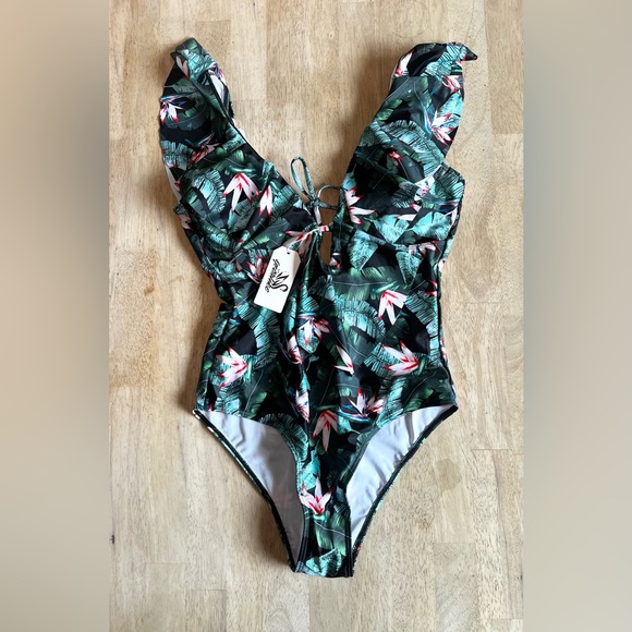 Medium Ruffle One Piece - Picture 4 of 6